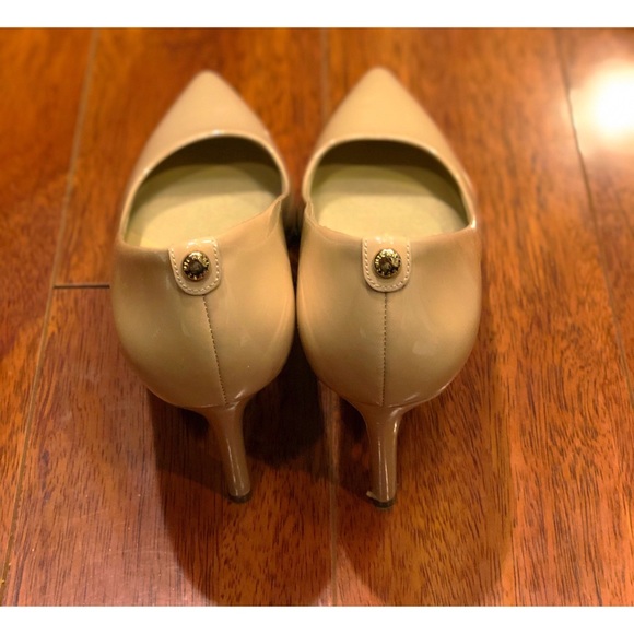 Michael Kors Nude Heels - Picture 4 of 11